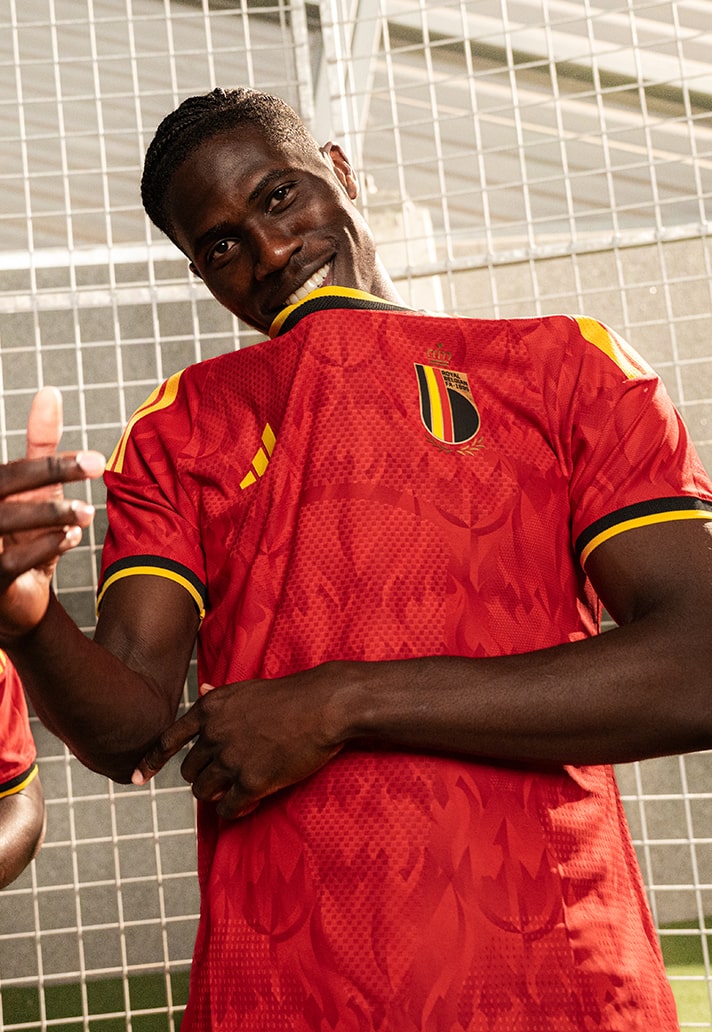 Adidas تكشف عن جميع أطقم المنتخبات الـ 22 الرئيسية لعام 2026